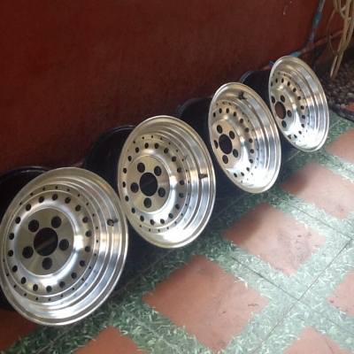 ล้อหยดน้ำ 5 รู 114.3 ขอบ 15 สวยๆครับ