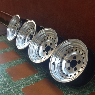 ล้อหยดน้ำ 5 รู 114.3 ขอบ 15 สวยๆครับ