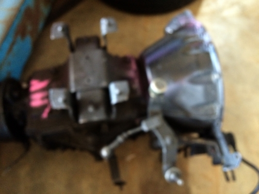 ขายเกียร์อีซูซุ 4ล้อ ฝาใหญ่