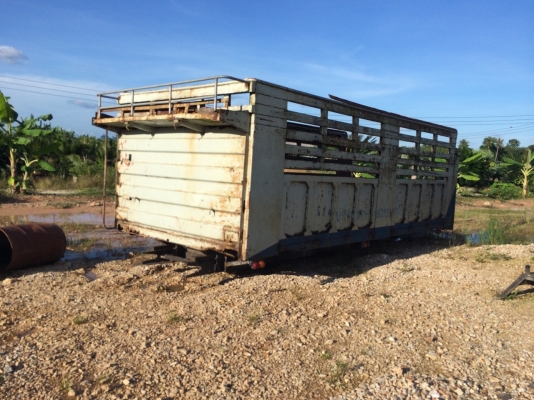 กระบะดั้ม10ล้อ ตามสภาพ..มีกระบะ คัสซีเทียม กระบอกยก ปั้มปั่น