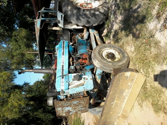 ขายรถไถ FORD 6610 เสื้อลาย ปั้มกลม ไอดีโต เครื่องปั้มดี หางสามดันหน้า เอกสารสัญญาซื้อขาย