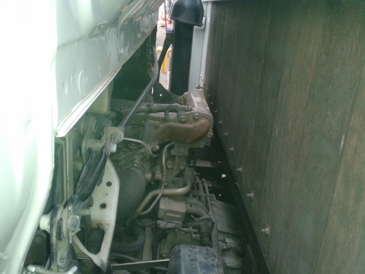 ขายหกล้อ ISUZU NQR 175 แรง ปี 52"EURO 3" คอมมอลเลส แอร์เทอร์โบพวงมาลัยพาเวอร์