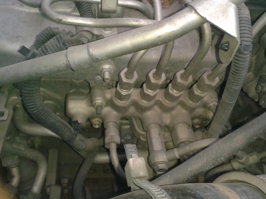 ขายหกล้อ ISUZU NQR 175 แรง ปี 52"EURO 3" คอมมอลเลส แอร์เทอร์โบพวงมาลัยพาเวอร์