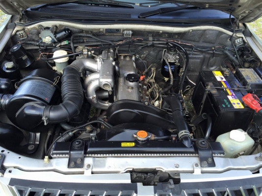 STRADA GRANDIS สตาด้าแค็ป เครื่อง 2500 GL ปี 2005 พร้อมเครื่องชุดใหญ่ ดอก 12 นิ้ว มีจอ เครื่องเล่น  แม็กขอบ 17  ยางใหม่ พวงมาลัยเพาเวอร์  วิ่งแสนกว่าโล  เครื่องดี ขับดี