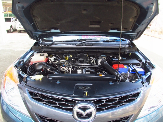 ฟรีดาวน์ 10,000 ออกรถ MAZDA BT-50 PRO 2.2 HI-RACER MT ปี2012