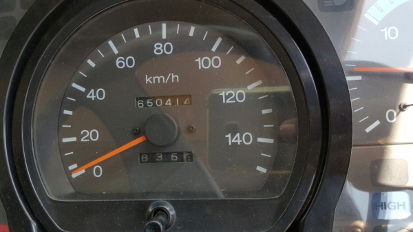 รถนิสสัน 10 ล้อดั้ม WM454M  320 แรงม้า. ปี 49.  ( ขาย แม่ , ลูก )     สนใจติดต่อ  081 - 6079515