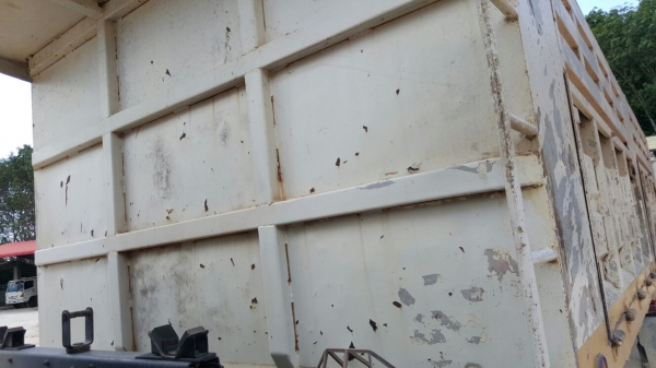 รถนิสสัน 10 ล้อดั้ม WM454M  320 แรงม้า. ปี 49.  ( ขาย แม่ , ลูก )     สนใจติดต่อ  081 - 6079515