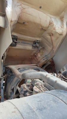 รถนิสสัน 10 ล้อดั้ม WM454M  320 แรงม้า. ปี 49.  ( ขาย แม่ , ลูก )     สนใจติดต่อ  081 - 6079515