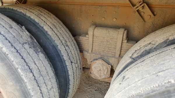 รถนิสสัน 10 ล้อดั้ม WM454M  320 แรงม้า. ปี 49.  ( ขาย แม่ , ลูก )     สนใจติดต่อ  081 - 6079515