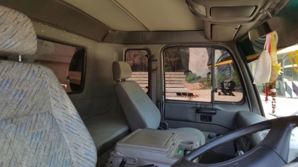 รถนิสสัน 10 ล้อดั้ม WM454M  320 แรงม้า. ปี 49.  ( ขาย แม่ , ลูก )     สนใจติดต่อ  081 - 6079515