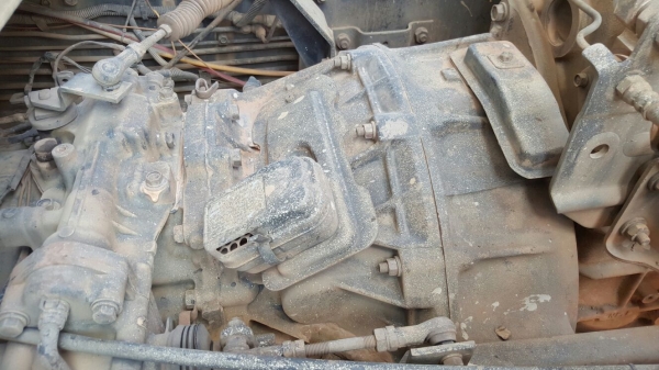 รถนิสสัน 10 ล้อดั้ม WM454M  320 แรงม้า. ปี 49.  ( ขาย แม่ , ลูก )     สนใจติดต่อ  081 - 6079515