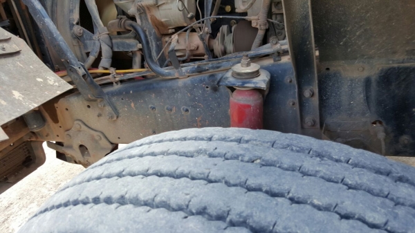 รถนิสสัน 10 ล้อดั้ม WM454M  320 แรงม้า. ปี 49.  ( ขาย แม่ , ลูก )     สนใจติดต่อ  081 - 6079515