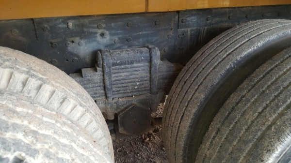 รถ ยิงปูน. ( นิสสัน ) 10 ล้อ UD / CWM430M / 290 แรงม้า. ปี 48.    สนใจติดต่อ  081 - 6079515