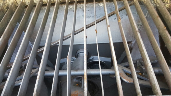 รถ ยิงปูน. ( นิสสัน ) 10 ล้อ UD / CWM430M / 290 แรงม้า. ปี 48.    สนใจติดต่อ  081 - 6079515