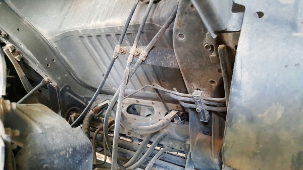 รถ ยิงปูน. ( นิสสัน ) 10 ล้อ UD / CWM430M / 290 แรงม้า. ปี 48.    สนใจติดต่อ  081 - 6079515