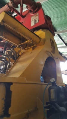 รถ ยิงปูน. ( นิสสัน ) 10 ล้อ UD / CWM430M / 290 แรงม้า. ปี 48.    สนใจติดต่อ  081 - 6079515