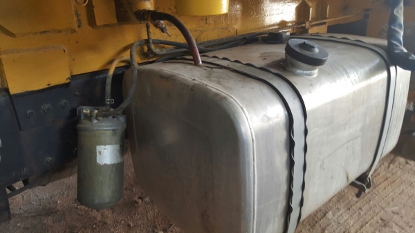 รถ ยิงปูน. ( นิสสัน ) 10 ล้อ UD / CWM430M / 290 แรงม้า. ปี 48.    สนใจติดต่อ  081 - 6079515