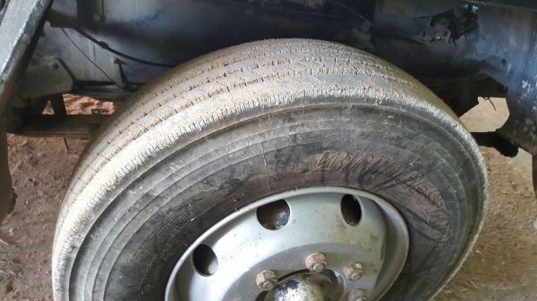 รถ ยิงปูน. ( นิสสัน ) 10 ล้อ UD / CWM430M / 290 แรงม้า. ปี 48.    สนใจติดต่อ  081 - 6079515