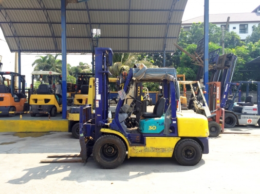 -:-*&bull;*ข า ย ร ถ ย ก นำ เ ข้ า*&bull;*-:-KOMATSU FD30-12 เสาสูง4เมตร งาเท เครื่องดีเซล สนใจติดต่อ083-062-0223(ปอนด์)