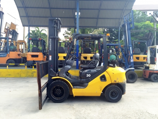 -:-*&bull;*ข า ย ร ถ ย ก นำ เ ข้ า*&bull;*-:-KOMATSU FG30-17 เสาสูง4เมตร ออโต้ เครื่องเบนซิล+แก๊ส สนใจติดต่อ 083-062-0223(ปอนด์)