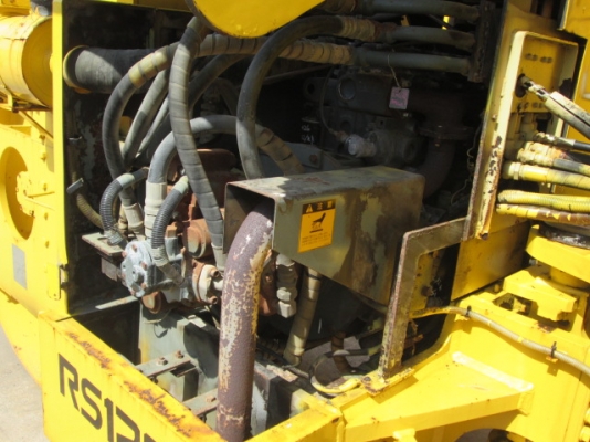 ขายรถบด3ล้อเหล็ก MACADAM ยี่ห้อ HITACHI รุ่น RS120 ซีเรียล: CS12-1832 ปี 1996 ขายรถบด3ล้อเหล็ก MACADAM ยี่ห้อ HITACHI รุ่น RS120 ซีเรียล: CS12-1832 ปี 1996