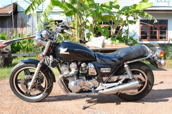 ขาย Honda CB750Custom ทะเบียนแท้  พร้อมโอน ภาษี 59