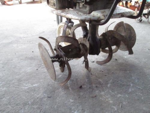 เครื่องพรวนดิน  HONDA   F200 รหัสสินค้า : 80802255 Line ID: nihonmono  หรือเพิ่มเติมไดที่ www.nihonmono.com