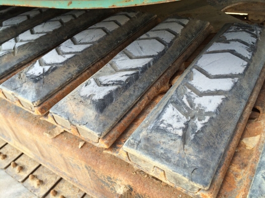 SK135SR-1ES-YY04-07957-YR2006-3952 ชม. ถึงไทยแล้วครับ สวย ๆ ไม่แพง