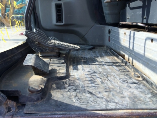 SK135SR-1ES-YY04-07957-YR2006-3952 ชม. ถึงไทยแล้วครับ สวย ๆ ไม่แพง