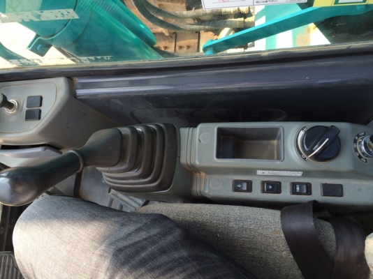 SK135SR-1ES-YY04-07957-YR2006-3952 ชม. ถึงไทยแล้วครับ สวย ๆ ไม่แพง