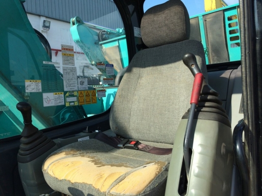 SK135SR-1ES-YY04-07957-YR2006-3952 ชม. ถึงไทยแล้วครับ สวย ๆ ไม่แพง