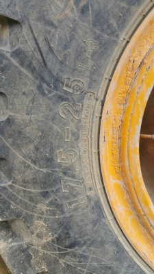 ขายรถตักล้อยาง XGMA รุ่น.KG932.lll ดิสเบรคหน้า หลัง 2 เพลา ใช้งานแค่ 3400 ช.ม เครื่อง ปั้มดี ราคา.750000 ต่อรอง สนใจรีบจองด่วน