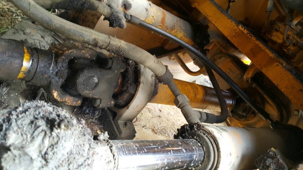 ขายรถตักล้อยาง XGMA รุ่น.KG932.lll ดิสเบรคหน้า หลัง 2 เพลา ใช้งานแค่ 3400 ช.ม เครื่อง ปั้มดี ราคา.750000 ต่อรอง สนใจรีบจองด่วน