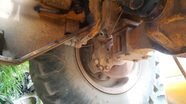 ขายรถตักล้อยาง XGMA รุ่น.KG932.lll ดิสเบรคหน้า หลัง 2 เพลา ใช้งานแค่ 3400 ช.ม เครื่อง ปั้มดี ราคา.750000 ต่อรอง สนใจรีบจองด่วน