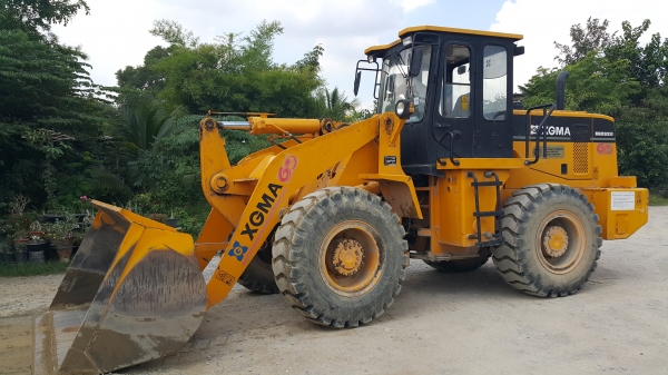 ขายรถตักล้อยาง XGMA รุ่น.KG932.lll ดิสเบรคหน้า หลัง 2 เพลา ใช้งานแค่ 3400 ช.ม เครื่อง ปั้มดี ราคา.750000 ต่อรอง สนใจรีบจองด่วน