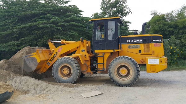 ขายรถตักล้อยาง XGMA รุ่น.KG932.lll ดิสเบรคหน้า หลัง 2 เพลา ใช้งานแค่ 3400 ช.ม เครื่อง ปั้มดี ราคา.750000 ต่อรอง สนใจรีบจองด่วน