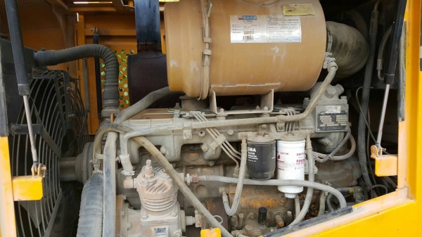 ขายรถตักล้อยาง XGMA รุ่น.KG932.lll ดิสเบรคหน้า หลัง 2 เพลา ใช้งานแค่ 3400 ช.ม เครื่อง ปั้มดี ราคา.750000 ต่อรอง สนใจรีบจองด่วน