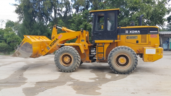 ขายรถตักล้อยาง XGMA รุ่น.KG932.lll ดิสเบรคหน้า หลัง 2 เพลา ใช้งานแค่ 3400 ช.ม เครื่อง ปั้มดี ราคา.750000 ต่อรอง สนใจรีบจองด่วน