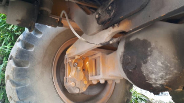 ขายรถตักล้อยาง XGMA รุ่น.KG932.lll ดิสเบรคหน้า หลัง 2 เพลา ใช้งานแค่ 3400 ช.ม เครื่อง ปั้มดี ราคา.750000 ต่อรอง สนใจรีบจองด่วน