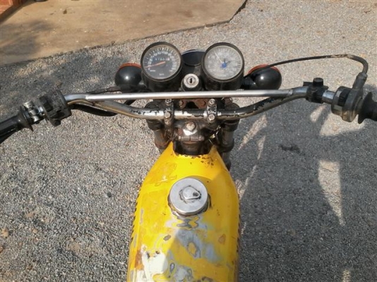 ขาย DT100 มีเล่มไม่มีชุดโอนภาษีขาดเครื่องดีรถเดิมแห้งๆคันสตาร์ทคันเกียร์โครงไม่เชื่อมเหมาะเอาไปปั้นต่อ ขาย 8900 บาท