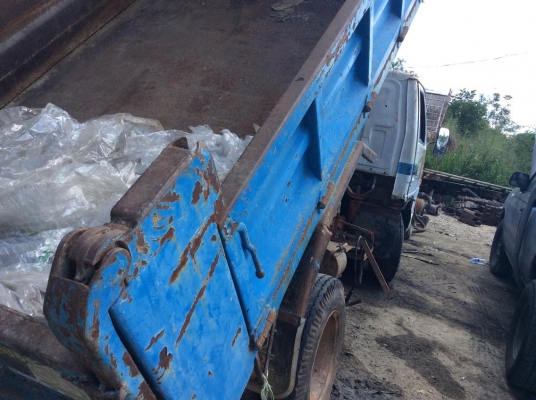 รถ 6 ล้อ TOYOTA L85 แรง หัว NKR ISUZU ดั้ม 3 คิว