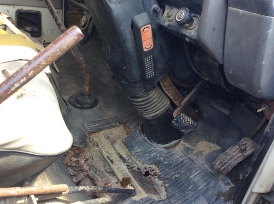 รถ 6 ล้อ TOYOTA L85 แรง หัว NKR ISUZU ดั้ม 3 คิว