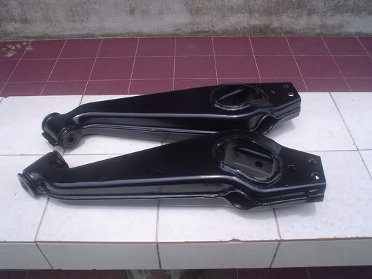 ต้องการขาย อาร์มหน้า VW T3 syncro