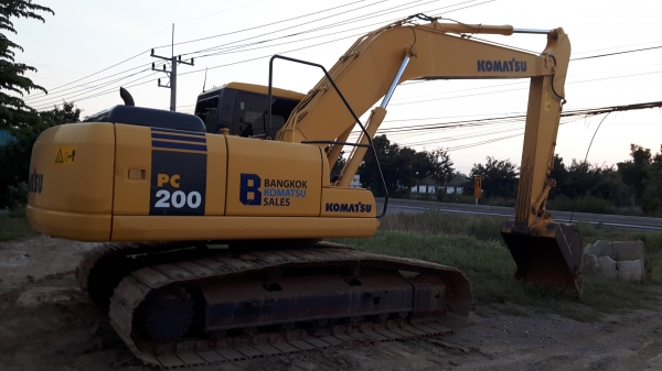 KOMATSU  PC200-7  ใช้งาน2200ช.ม.