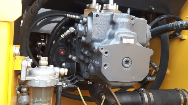 KOMATSU  PC200-7  ใช้งาน2200ช.ม.