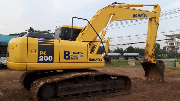 KOMATSU  PC200-7  ใช้งาน2200ช.ม.