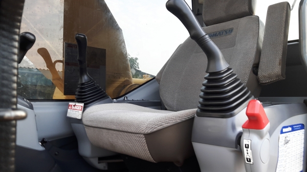 KOMATSU  PC200-7  ใช้งาน2200ช.ม.