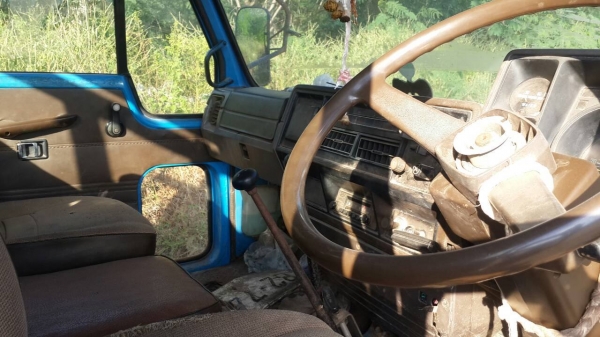 ขายด่วนหางปลา2เพลาขึ้นแม็คโคร200สบายช่วงล่างใหญ่ มีสโลว์กลางโทร0843923995