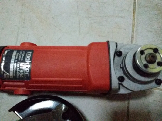 หินเจียรไฟฟ้า Maktec 4''