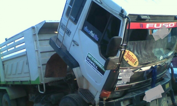 ขาย 950,000บ สิบล้อ มิตซู ไอ้หลง FN527 TF-61&times;&times;-220โบว์ ช่วงล่างเบรคเกียร์ใหญ่10สปีส ดั้มสามมิต มีระบบลากจูง สภาพดีสวยจัดพร้อมใช้ ทะเบียนพร้อมโอน